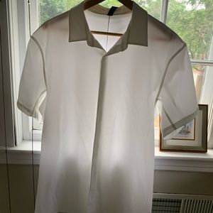 Lululemon Easy Short Sl Shirt 
Ventlight Mesh